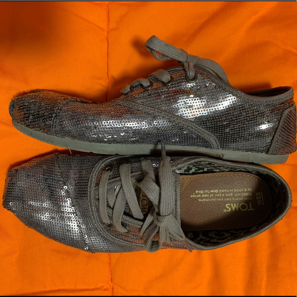 Toms Heritage Silver Sequin shoes size 8.5